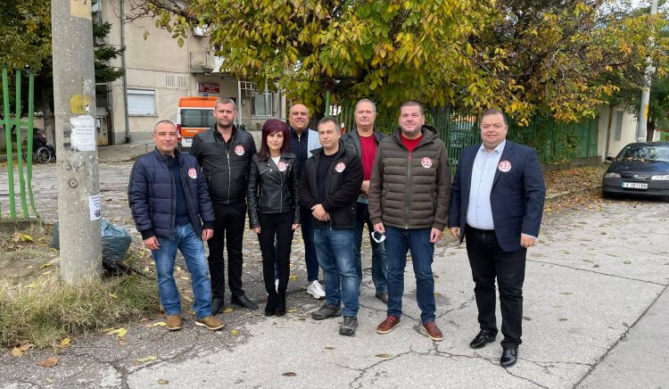 Кандидатите за народни представители от  „БСП за България” посетиха общинската болница в Харманли:  Общинското здравеопазване трядва да е абсолютен приоритет за държавата