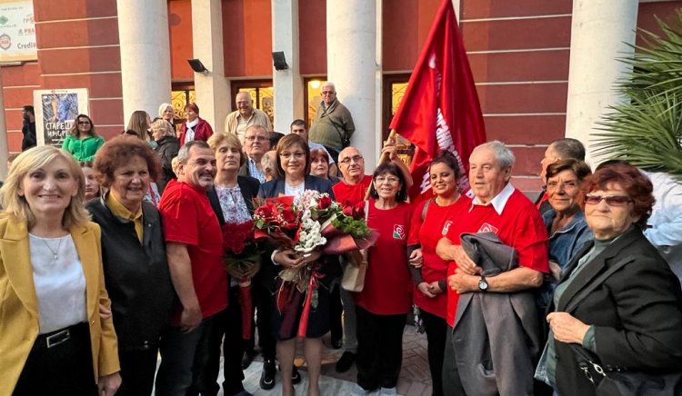 Нинова в Хасково: „Възраждане” отказаха подкрепа за вот на недоверие. Лъжат за договорки между лидерите и крепят правителството