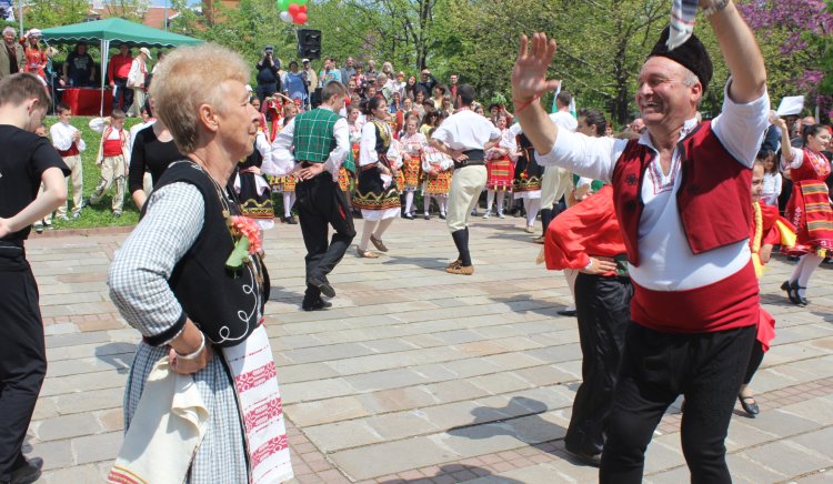 Над 5000 души от Кърджали и Хасково се събраха на „Танцувай с мен - 4” по случай 1 май